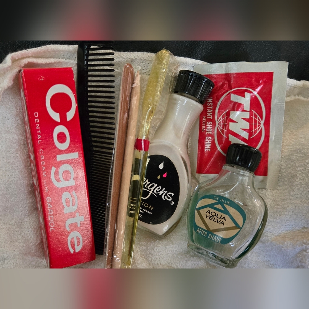 TWA Vintage Collectible First ClassTravel Kit RARE Royal Airlines - Picture 6 of 8